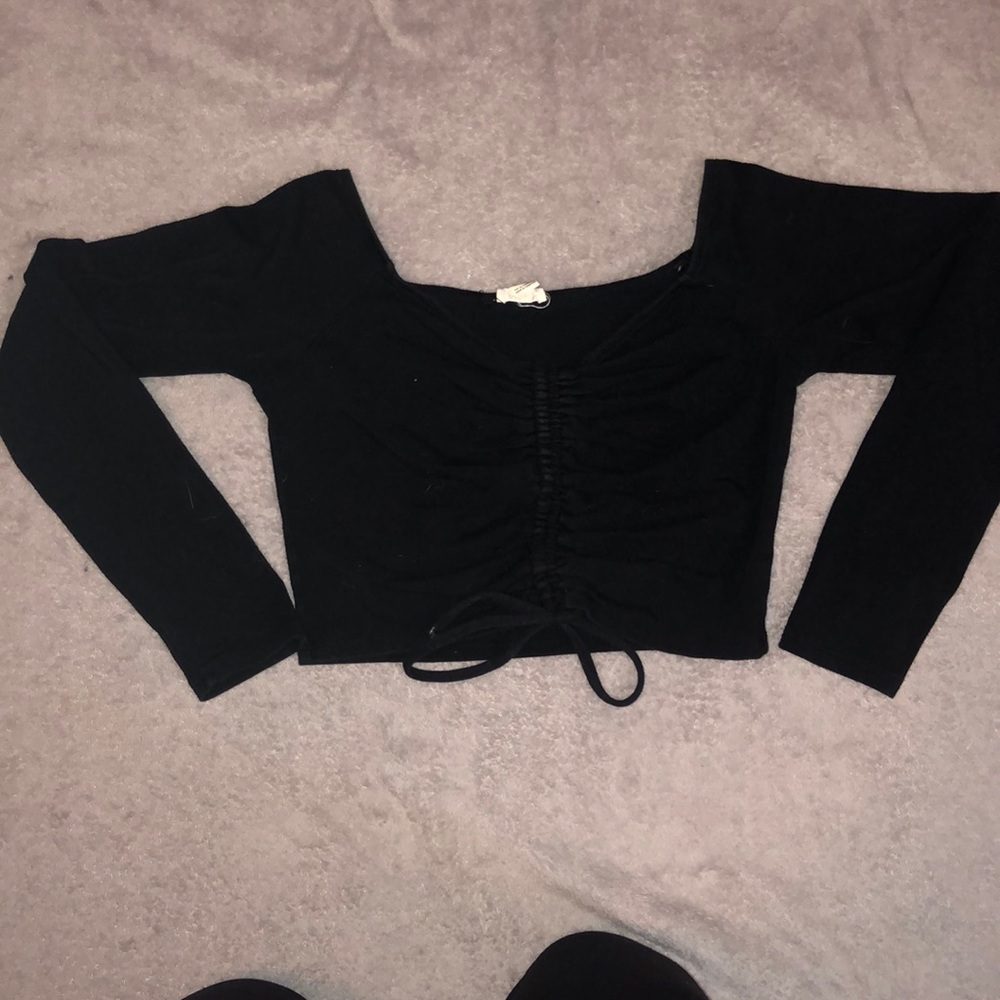 Garage - Black long sleeve cropped with tie